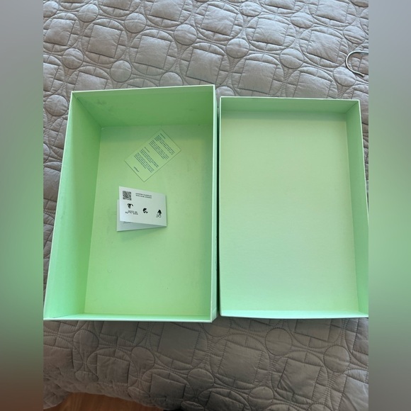 Off-White Shoe Box - Picture 11 of 16